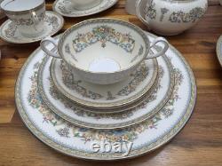 102pc Aynsley Henley Fine Bone China Set, 12 Place Settings, England, Pristine 102pc Aynsley Henley Fine Bone China Set, 12 Place Settings, England, Pristine