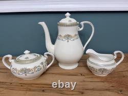 102pc Aynsley Henley Fine Bone China Set, 12 Place Settings, England, Pristine