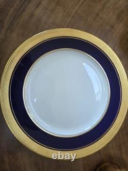 12 Aynsley England Bone China 10.1/2 Gold Rim/Cobalt Blue & White Dinner Plates