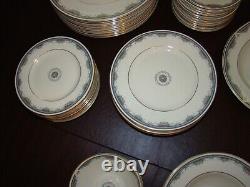 1986 ROYAL DOULTON H5121 ALBANY Ivory Bone China Dinnerware Set for 12 73 pc