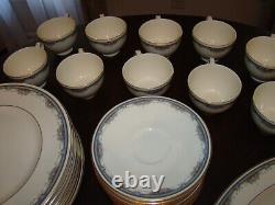 1986 ROYAL DOULTON H5121 ALBANY Ivory Bone China Dinnerware Set for 12 73 pc