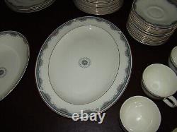 1986 ROYAL DOULTON H5121 ALBANY Ivory Bone China Dinnerware Set for 12 73 pc