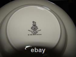 1986 ROYAL DOULTON H5121 ALBANY Ivory Bone China Dinnerware Set for 12 73 pc