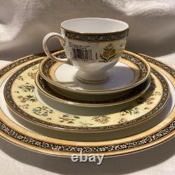 1996 Wedgwood Bone China Made in England India 5 Piece Place Setting Set Of 2