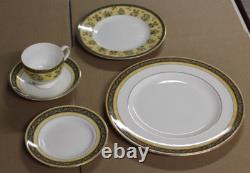 1996 Wedgwood Bone China Made in England India 5 Piece Place Setting Super Clean