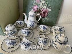 19pc ROYAL WORCESTER ENGLAND MANSFIELD BLUE TEA COFFEE CUP FINE BONE CHINA SET