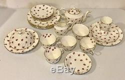 21 Pieces Aynsley Fine China Tea Set Made In England