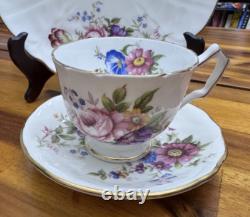 30pc Vtg Aynsley #2383 Fine Bone China Set, Pastel Floral Crocus, Gold Trim, EUC