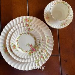 40 Piece Mintons Lorraine China Service For 8 Mint 40 Piece Mintons Lorraine China Service For 8 Mint