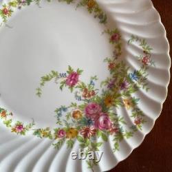 40 Piece Mintons Lorraine China Service For 8 Mint