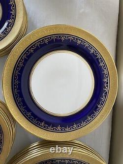 40 pc Aynsley Georgian Cobalt Gold Encrusted Dinner Set 5 pc place setting for 8