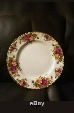 40 pieceRoyal AlbertOLD COUNTRY ROSESBone China5 Pieces ea8 Settings