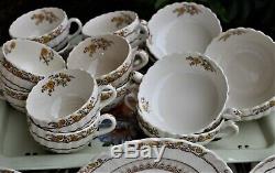 43PC Vintage Copeland Spode England China Buttercup Chelsea Wicker Set