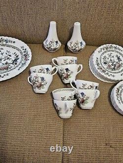 46 Piece Classic White Kashmir J. & G. Meakin England China Set