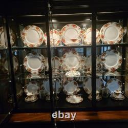 49 piece Royal Albert Old Country Roses Bone China dinnerware set England 1962
