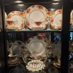49 piece Royal Albert Old Country Roses Bone China dinnerware set England 1962