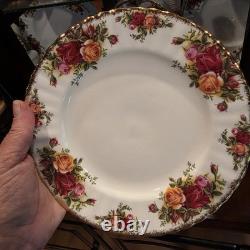 49 piece Royal Albert Old Country Roses Bone China dinnerware set England 1962