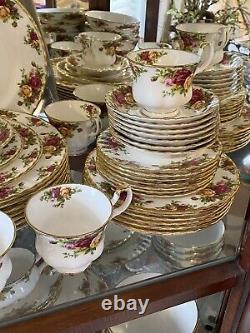 58 Piece Royal Albert Old Country Roses China 8 Place Settings with Extras