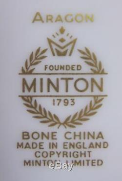 60 pc Minton Aragon Dinner Set 12 Place Settings Bone China England