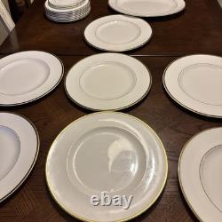 7 Royal Doulton Fine China'Alice' 10.5 Inch Dinner Plates Made In England Set