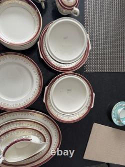 70 pc Myott Royalty 1559 China Set Service for 12 Maroon Gold England Dinnerware