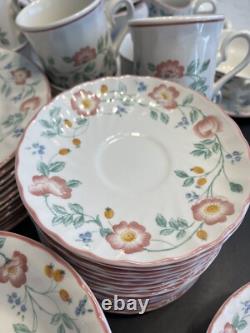 79pc Churchill China Briar Rose Floral Dinnerware Set Staffordshire England 79pc Churchill China Briar Rose Floral Dinnerware Set Staffordshire England