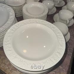84 PIECE Cream WEDGWOOD QUEENSWARE CHINA. Made In England. Excellent Condition
