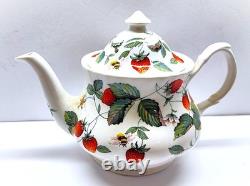 ALPINE STRAWBERRY Fine Bone China 4-Piece Set, Roy Kirkham, Made in England