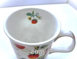ALPINE STRAWBERRY Fine Bone China 4-Piece Set, Roy Kirkham, Made in England