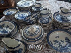 ANTIQUE SET Booths Real Old Willow Dinner And Serving Pieces 89 Pieces
