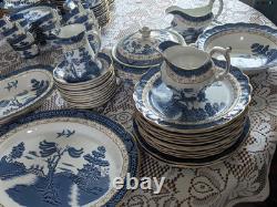 ANTIQUE SET Booths Real Old Willow Dinner And Serving Pieces 89 Pieces