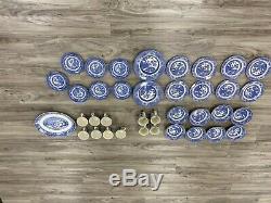 Antique set of 31 Pieces FLOW BLUE Willow China Porcelain Dinner & Tea Dishes