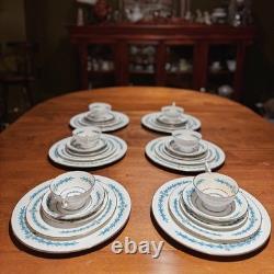 Aynsley Cambridge Bone China 30pc 6 Place Settings 5pc Set Blue Gold Mint