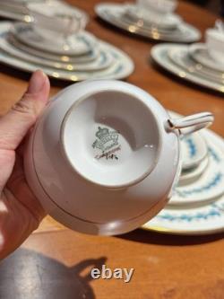 Aynsley Cambridge Bone China 30pc 6 Place Settings 5pc Set Blue Gold Mint