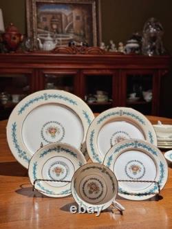 Aynsley Cambridge Bone China 30pc 6 Place Settings 5pc Set Blue Gold Mint
