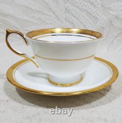 Aynsley Elizabeth 11 Tea Cup Set 7947 Fine English Bone China Gold Trim England