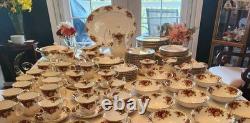 Beautiful HUGE SET Royal Albert Old Country Roses Made In England