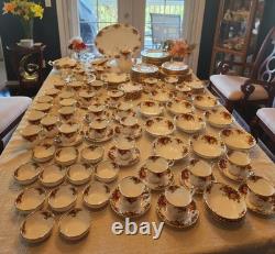 Beautiful HUGE SET Royal Albert Old Country Roses Made In England