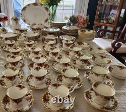 Beautiful HUGE SET Royal Albert Old Country Roses Made In England