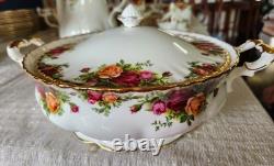 Beautiful HUGE SET Royal Albert Old Country Roses Made In England