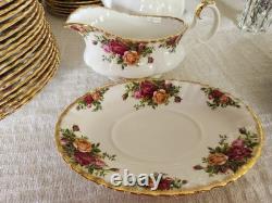 Beautiful HUGE SET Royal Albert Old Country Roses Made In England