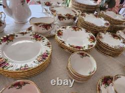 Beautiful HUGE SET Royal Albert Old Country Roses Made In England