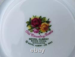 Beautiful HUGE SET Royal Albert Old Country Roses Made In England