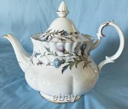 Beautiful Royal Albert Brigadoon Dinnerware Settings For 6 Made in England
