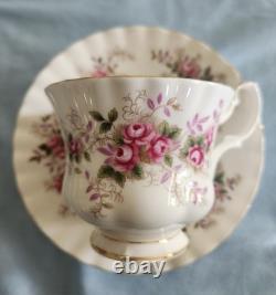 Beautiful Royal Albert Lavender Rose 8 Settings Teaset. Made In England! Mint