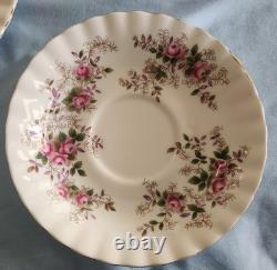 Beautiful Royal Albert Lavender Rose 8 Settings Teaset. Made In England! Mint