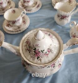 Beautiful Royal Albert Lavender Rose 8 Settings Teaset. Made In England! Mint