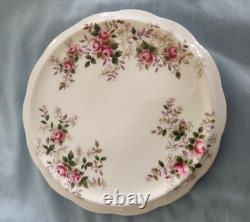 Beautiful Royal Albert Lavender Rose 8 Settings Teaset. Made In England! Mint