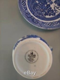 Blue Willow Churchill England China 40pc. 5 almost 6 person setting