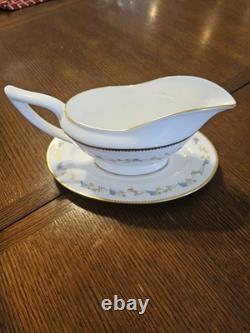 Champagne H 5283 Bone China Minton Set Made In England 44 piece Set